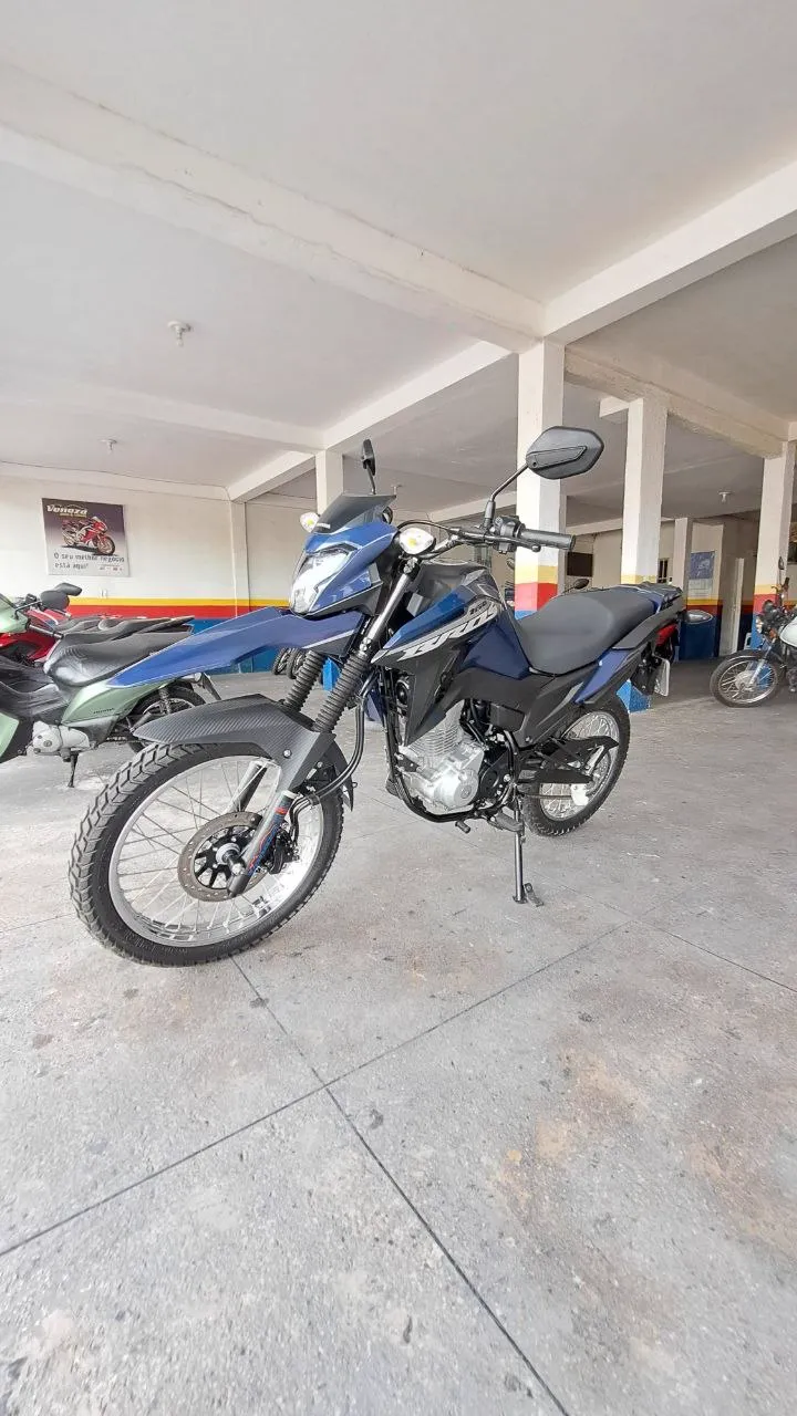 HONDA BROS 160 CBS FRENTE ESQUERDA